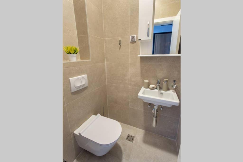 Lina - Pg, Gorica Park View Apartment Podgorica Ngoại thất bức ảnh