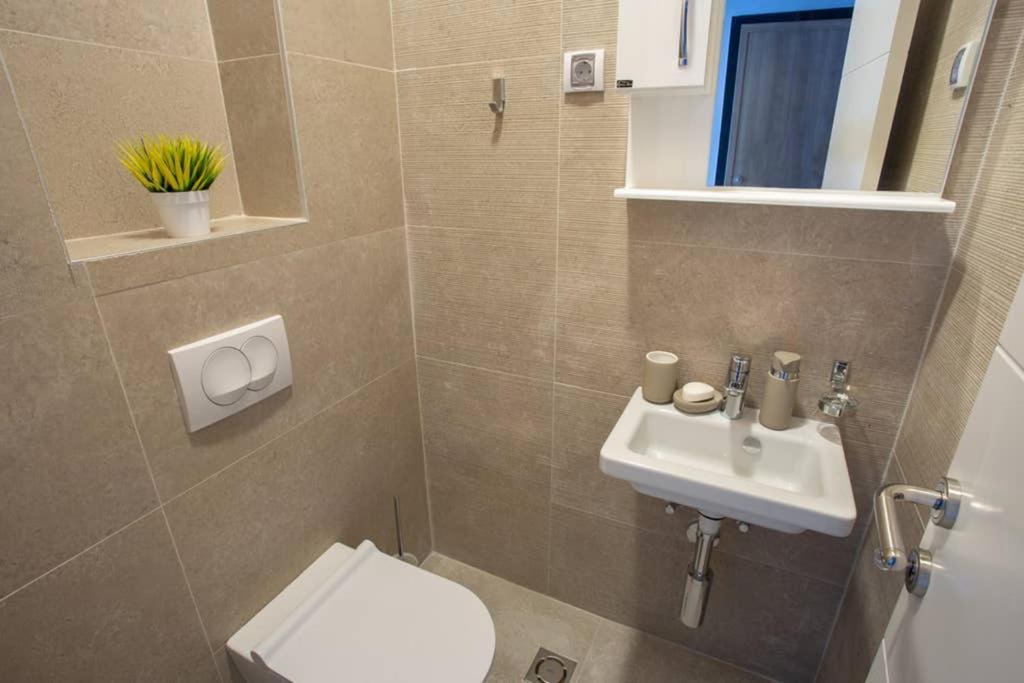 Lina - Pg, Gorica Park View Apartment Podgorica Ngoại thất bức ảnh